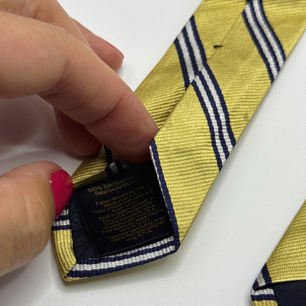 Brooks Brothers Fleece Men's Silk Tie Striped Yellow Navy Thin Office Academia - Picture 3 of 4